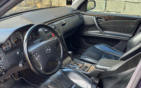 Mercedes-Benz E-Класс, 1999 год, 635 000 рублей, 4 фотография