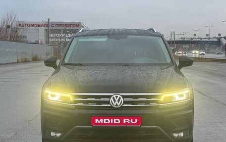 Volkswagen Tiguan II, 2017 год, 2 550 000 рублей, 3 фотография