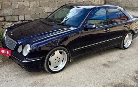 Mercedes-Benz E-Класс, 1999 год, 635 000 рублей, 3 фотография