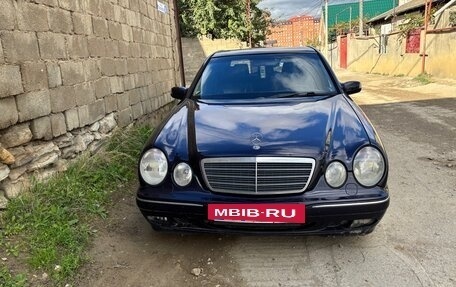 Mercedes-Benz E-Класс, 1999 год, 635 000 рублей, 2 фотография