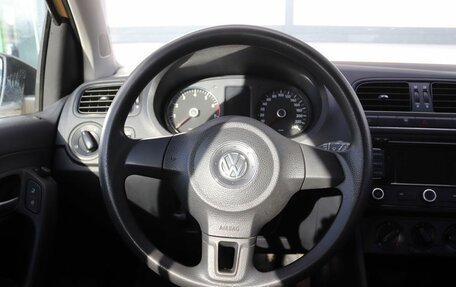 Volkswagen Polo VI (EU Market), 2011 год, 549 000 рублей, 15 фотография