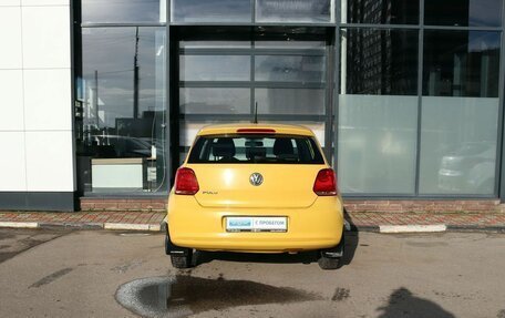 Volkswagen Polo VI (EU Market), 2011 год, 549 000 рублей, 4 фотография