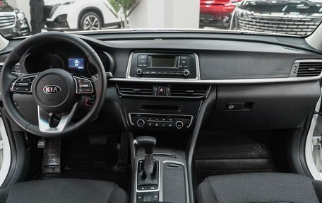 KIA Optima IV, 2018 год, 1 399 000 рублей, 9 фотография