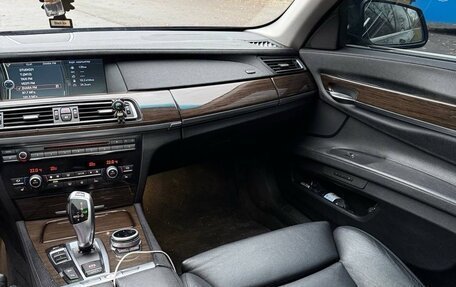 BMW 7 серия, 2009 год, 970 000 рублей, 15 фотография