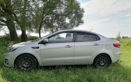 KIA Rio III рестайлинг, 2015 год, 950 000 рублей, 4 фотография