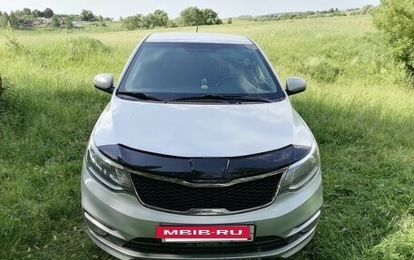 KIA Rio III рестайлинг, 2015 год, 950 000 рублей, 2 фотография