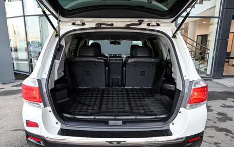 Toyota Highlander III, 2013 год, 2 360 000 рублей, 6 фотография