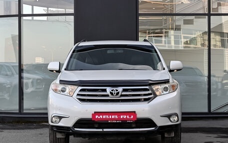 Toyota Highlander III, 2013 год, 2 360 000 рублей, 2 фотография
