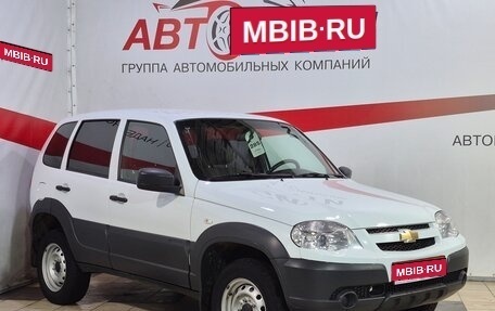 Chevrolet Niva I рестайлинг, 2018 год, 880 000 рублей, 1 фотография