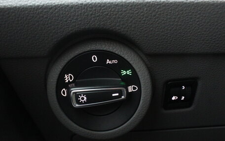 Volkswagen Caravelle T6 рестайлинг, 2020 год, 4 250 000 рублей, 6 фотография