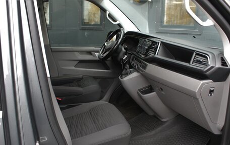 Volkswagen Caravelle T6 рестайлинг, 2020 год, 4 250 000 рублей, 8 фотография