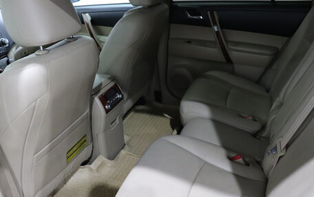 Toyota Highlander III, 2010 год, 1 470 000 рублей, 18 фотография