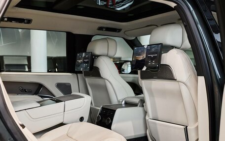 Land Rover Range Rover IV рестайлинг, 2025 год, 28 000 000 рублей, 14 фотография