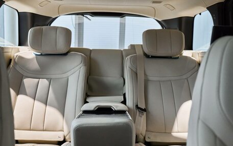 Land Rover Range Rover IV рестайлинг, 2025 год, 28 000 000 рублей, 16 фотография