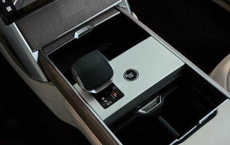 Land Rover Range Rover IV рестайлинг, 2025 год, 28 000 000 рублей, 22 фотография