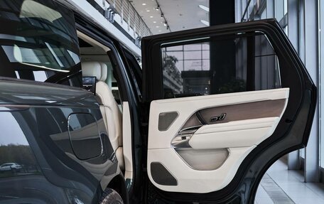 Land Rover Range Rover IV рестайлинг, 2025 год, 28 000 000 рублей, 29 фотография