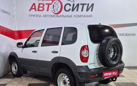 Chevrolet Niva I рестайлинг, 2018 год, 880 000 рублей, 5 фотография