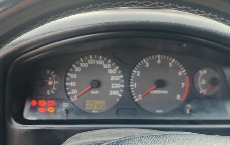 Toyota Avensis III рестайлинг, 2002 год, 580 000 рублей, 8 фотография