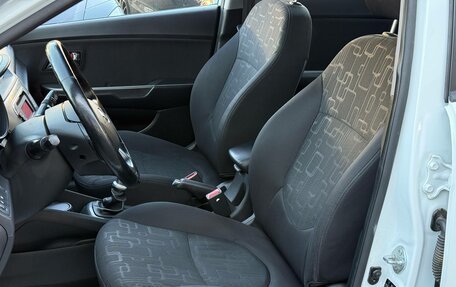 KIA Rio III рестайлинг, 2013 год, 870 000 рублей, 13 фотография