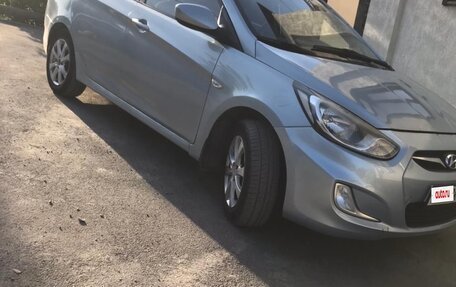 Hyundai Solaris II рестайлинг, 2012 год, 620 000 рублей, 2 фотография
