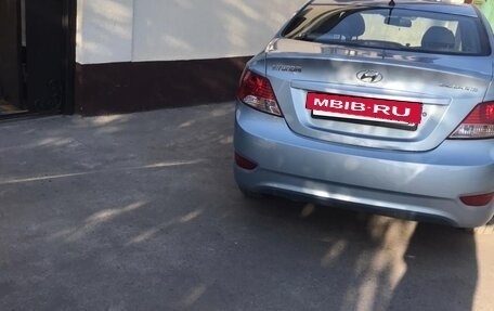 Hyundai Solaris II рестайлинг, 2012 год, 620 000 рублей, 5 фотография