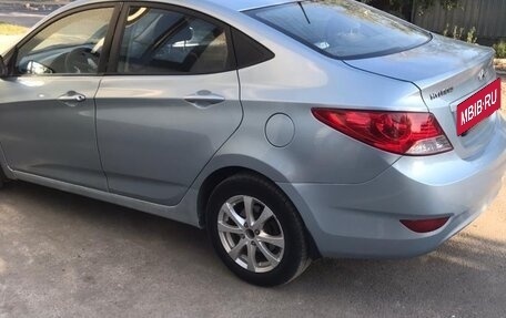 Hyundai Solaris II рестайлинг, 2012 год, 620 000 рублей, 4 фотография