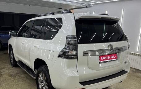 Toyota Land Cruiser Prado 150 рестайлинг 2, 2017 год, 3 750 000 рублей, 1 фотография