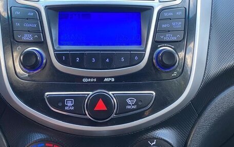 Hyundai Solaris II рестайлинг, 2012 год, 499 000 рублей, 3 фотография