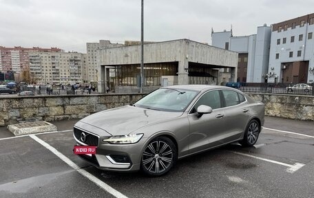 Volvo S60 III, 2019 год, 3 300 000 рублей, 2 фотография