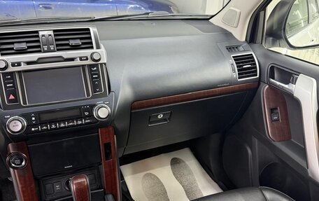 Toyota Land Cruiser Prado 150 рестайлинг 2, 2017 год, 3 750 000 рублей, 10 фотография