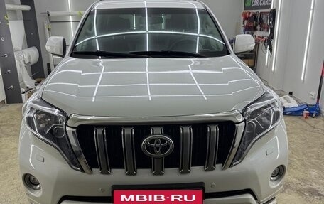 Toyota Land Cruiser Prado 150 рестайлинг 2, 2017 год, 3 750 000 рублей, 6 фотография