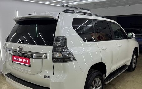 Toyota Land Cruiser Prado 150 рестайлинг 2, 2017 год, 3 750 000 рублей, 2 фотография