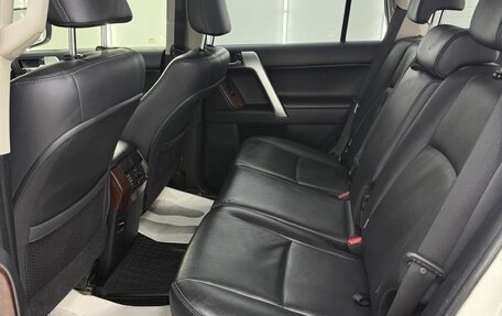 Toyota Land Cruiser Prado 150 рестайлинг 2, 2017 год, 3 750 000 рублей, 19 фотография