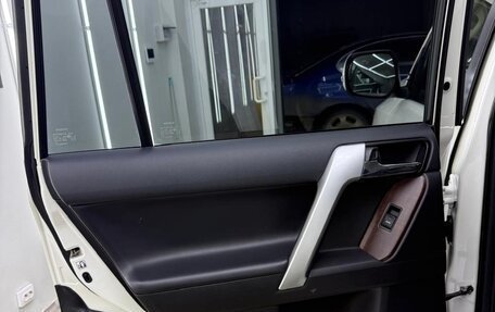 Toyota Land Cruiser Prado 150 рестайлинг 2, 2017 год, 3 750 000 рублей, 16 фотография