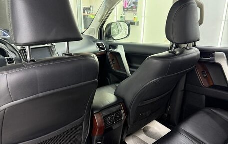 Toyota Land Cruiser Prado 150 рестайлинг 2, 2017 год, 3 750 000 рублей, 18 фотография