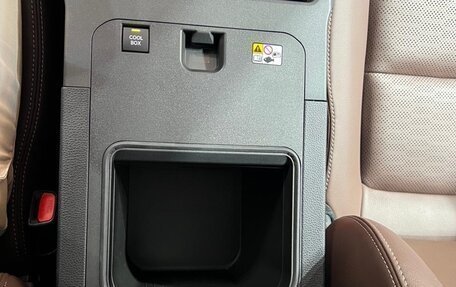 Toyota Land Cruiser Prado, 2024 год, 9 100 000 рублей, 19 фотография
