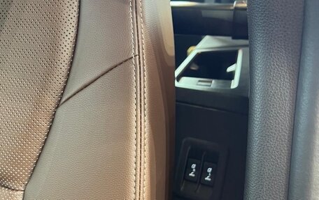 Toyota Land Cruiser Prado, 2024 год, 9 100 000 рублей, 17 фотография