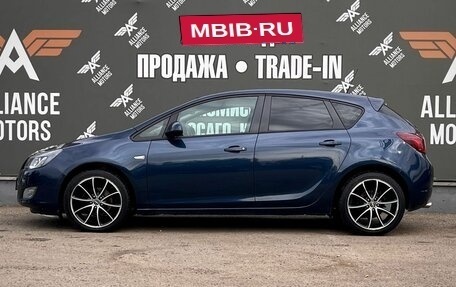 Opel Astra J, 2011 год, 990 000 рублей, 4 фотография