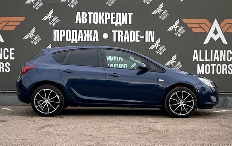 Opel Astra J, 2011 год, 990 000 рублей, 9 фотография