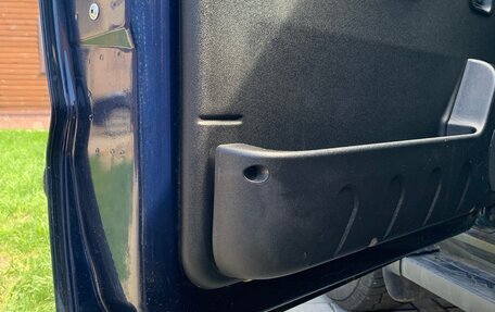 Land Rover Discovery III, 2002 год, 620 000 рублей, 13 фотография