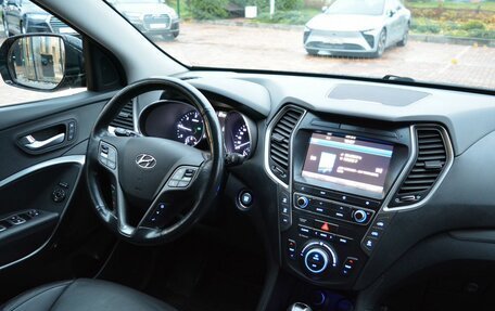 Hyundai Santa Fe III рестайлинг, 2017 год, 2 649 000 рублей, 24 фотография