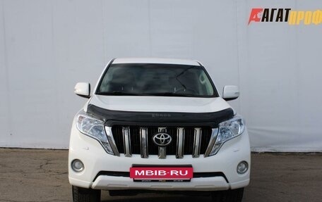 Toyota Land Cruiser Prado 150 рестайлинг 2, 2015 год, 2 850 000 рублей, 2 фотография
