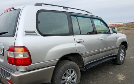 Toyota Land Cruiser 100 рестайлинг 2, 2006 год, 1 900 000 рублей, 4 фотография