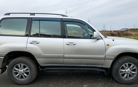 Toyota Land Cruiser 100 рестайлинг 2, 2006 год, 1 900 000 рублей, 3 фотография
