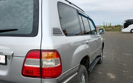 Toyota Land Cruiser 100 рестайлинг 2, 2006 год, 1 900 000 рублей, 5 фотография