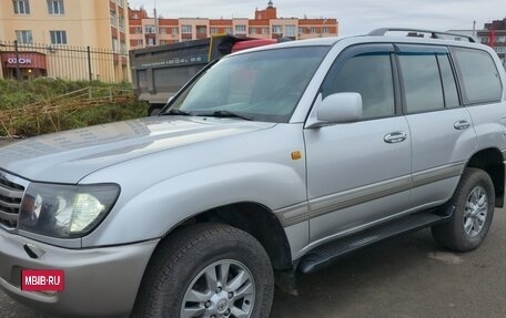 Toyota Land Cruiser 100 рестайлинг 2, 2006 год, 1 900 000 рублей, 9 фотография