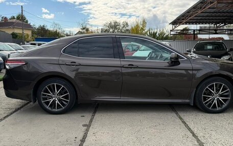 Toyota Camry, 2022 год, 3 100 000 рублей, 5 фотография