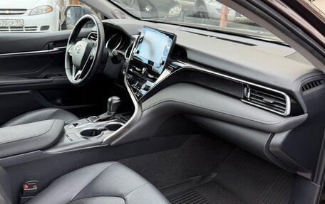 Toyota Camry, 2022 год, 3 100 000 рублей, 10 фотография