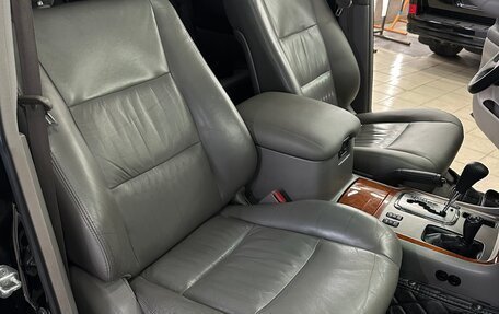 Toyota Land Cruiser 100 рестайлинг 2, 2006 год, 2 800 000 рублей, 5 фотография