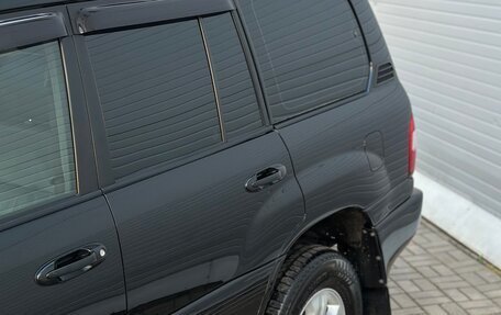 Toyota Land Cruiser 100 рестайлинг 2, 2006 год, 2 800 000 рублей, 11 фотография